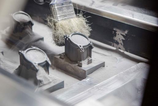 Integrating additive manufacturing or 3D printing on the shopfloor