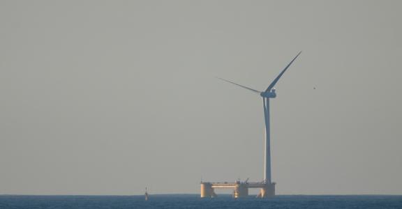 Floating wind turbine