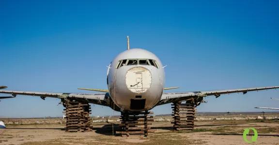 Wrecked airplane