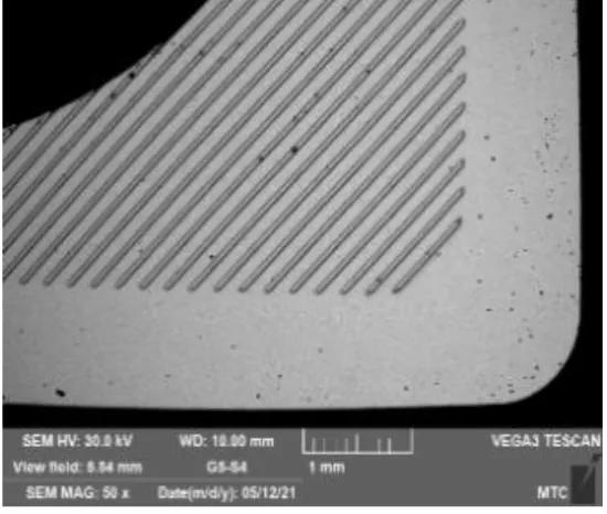 Microscoopbeeld van aangebrachte texturen op snijoppervlakken.