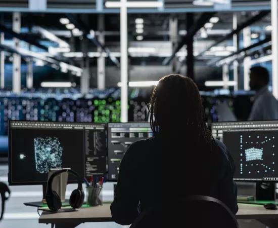 data-center-developer-using-ai-visualization-tools-identify-errors